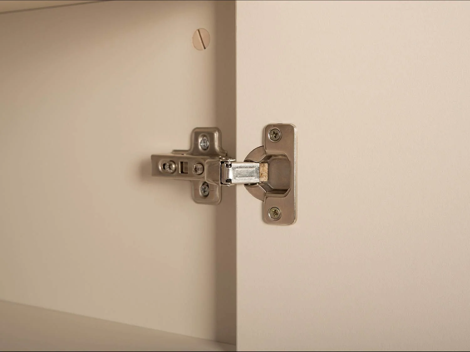 Тайл комод 16.237 Сатин/Эмили Блаш