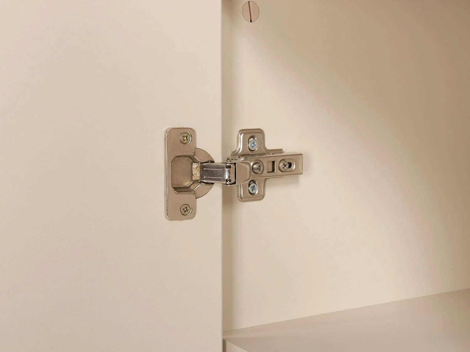 Тайл комод 16.236 Сатин/Эмили Блаш