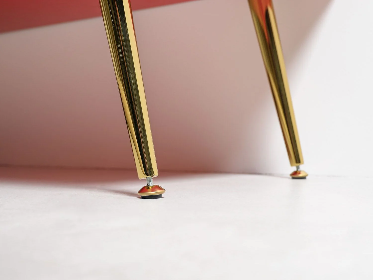 Кармин комод 16.230.03 Красный PE D4070 / Белый PE шагрень