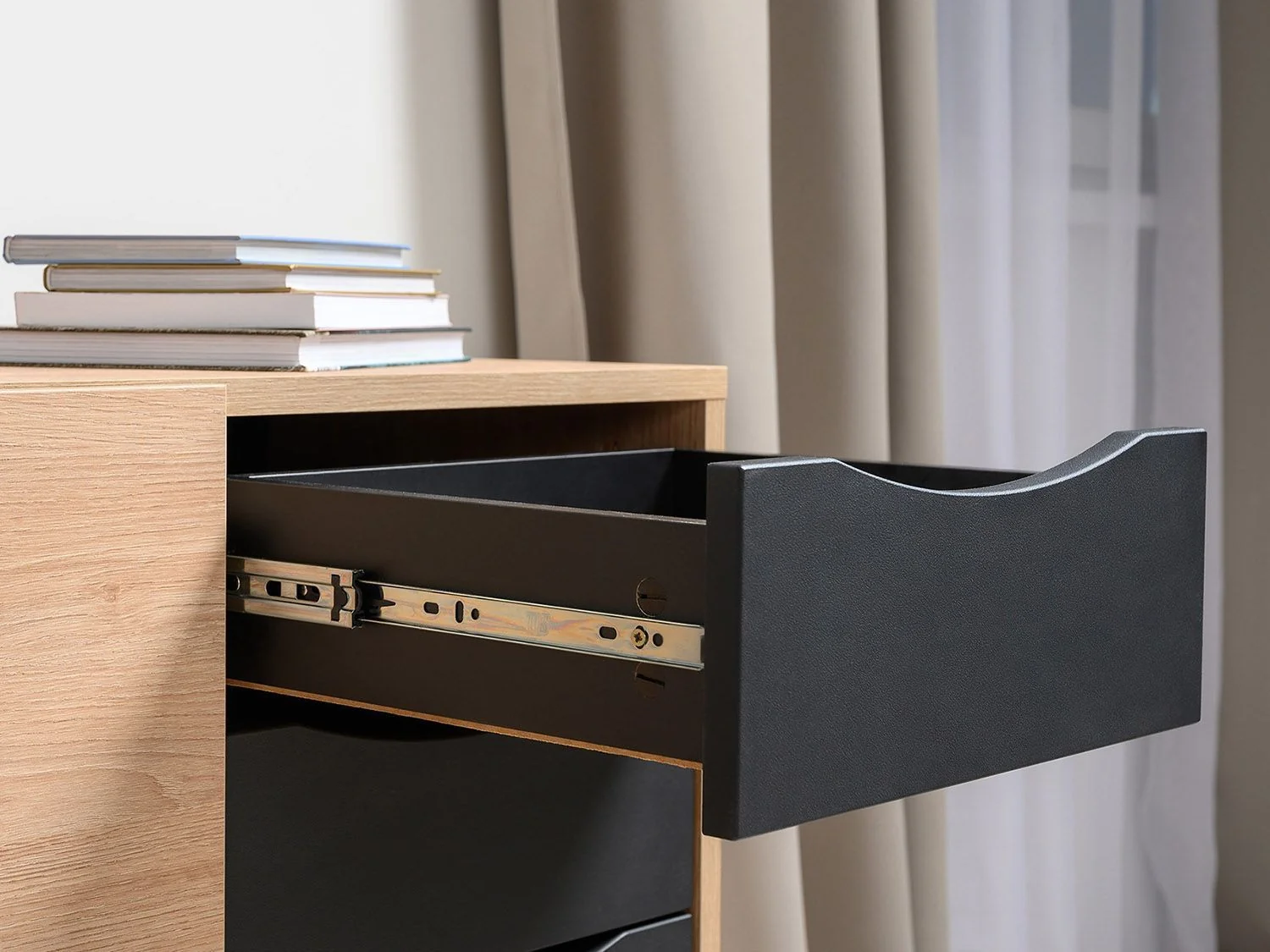 Брюс комод 16.233 Battle rock FSC Santiago / Черный