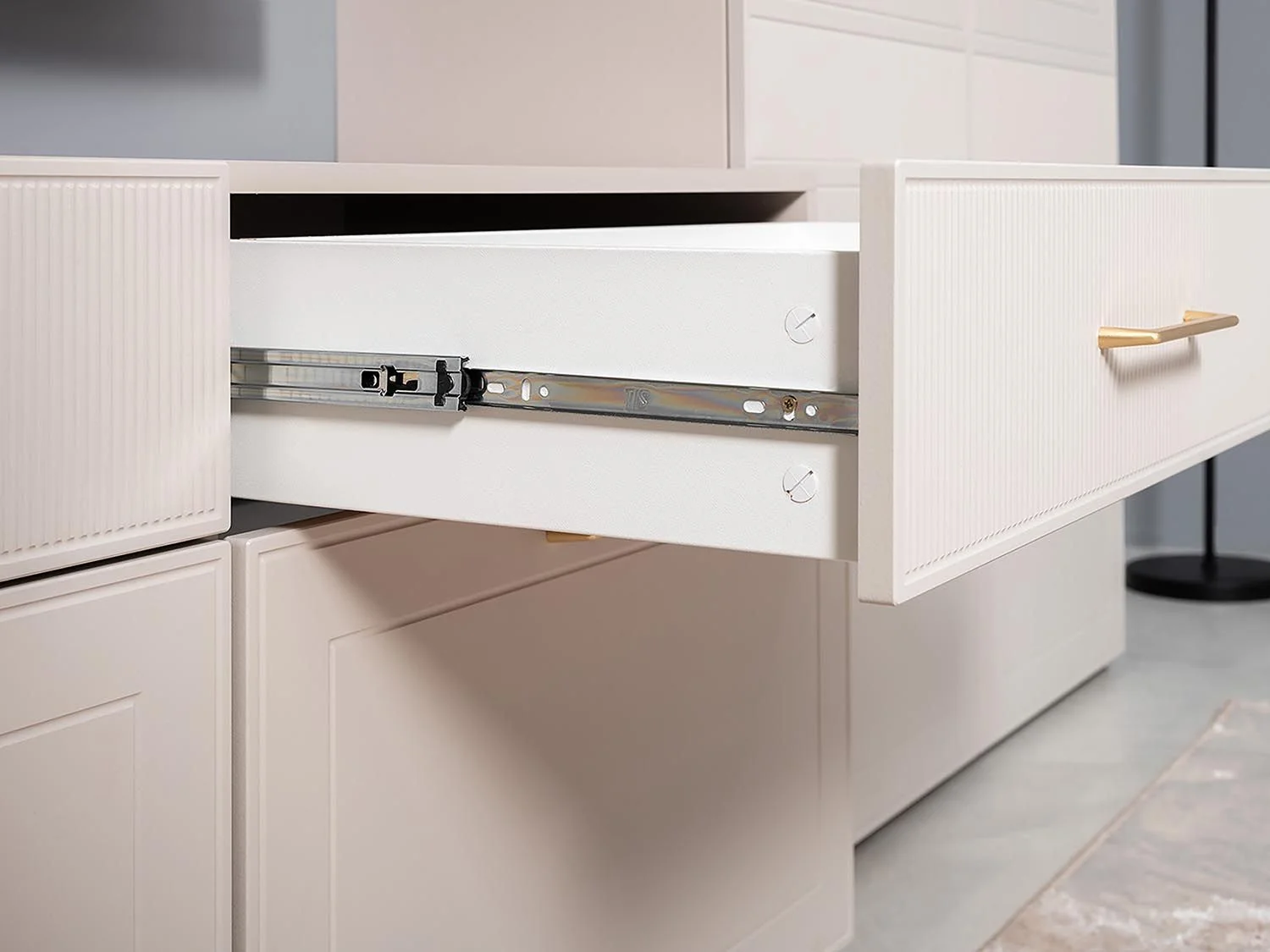 Ричфорд тумба под ТВ 16.61 кашемир / моно керамика