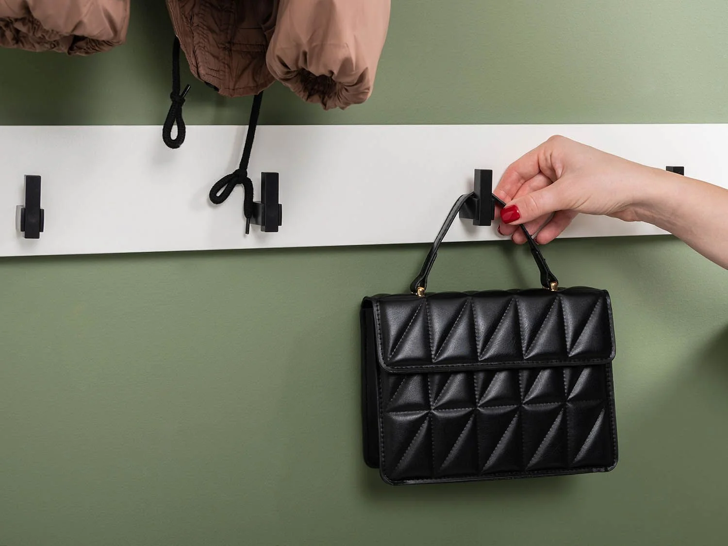 Эйр вешалка 16.551.02 Белый