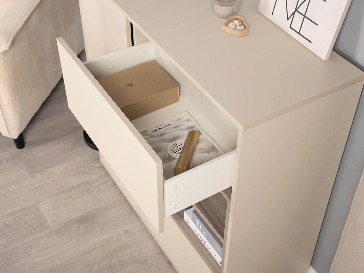 Тайл комод 16.236 Сатин/Эмили Блаш