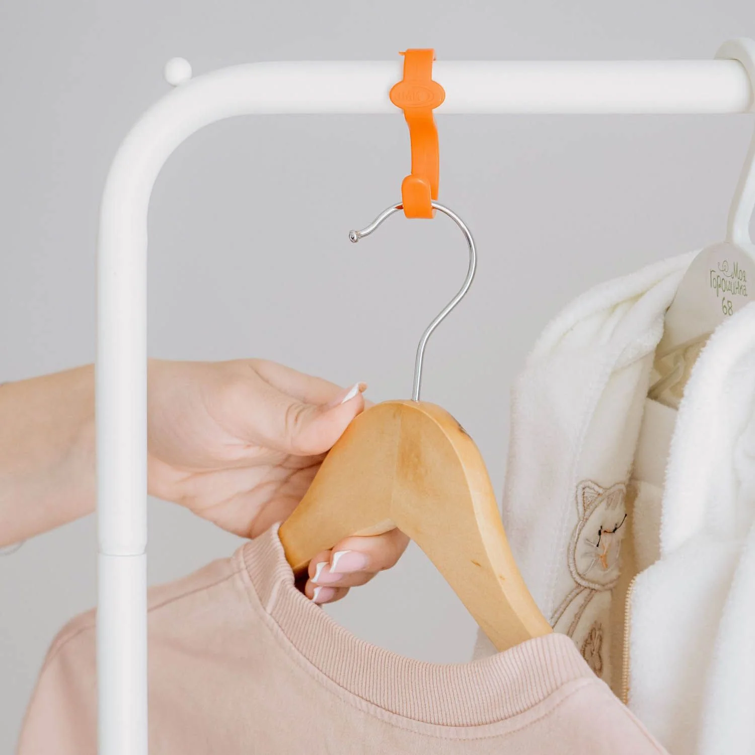 Вешалка гардеробная Радуга 3 Белый