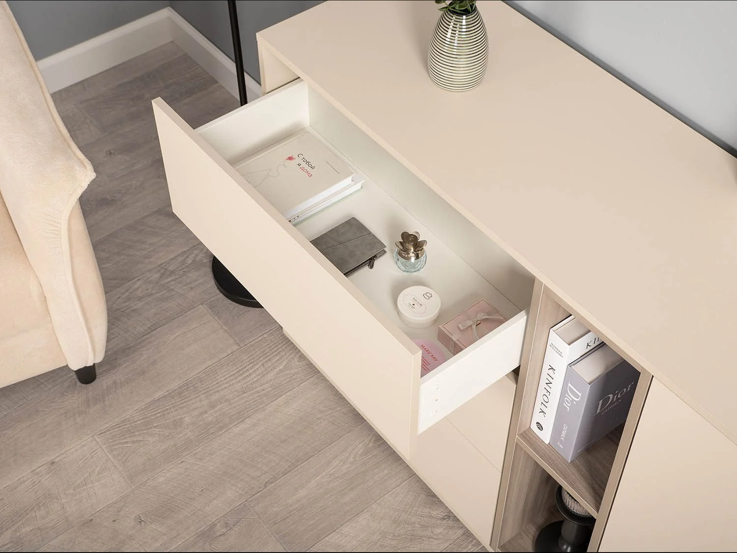 Тайл комод 16.237 Сатин/Эмили Блаш