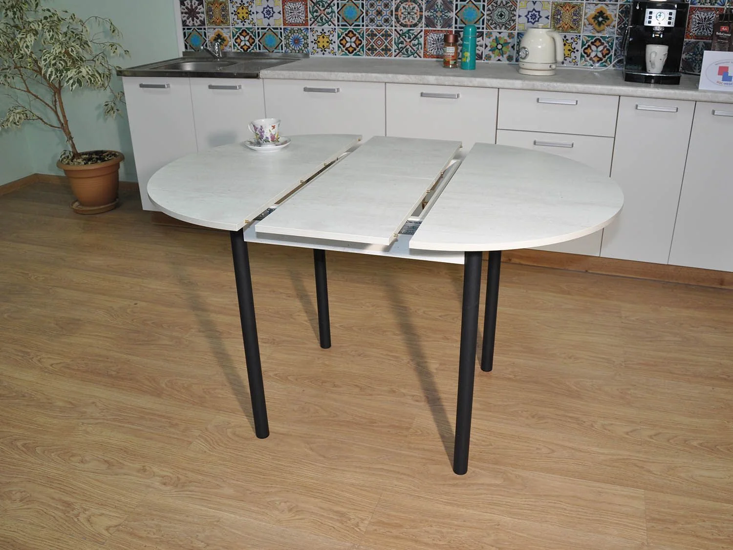 Стол обеденный Ника Бетон пайн белый/черный