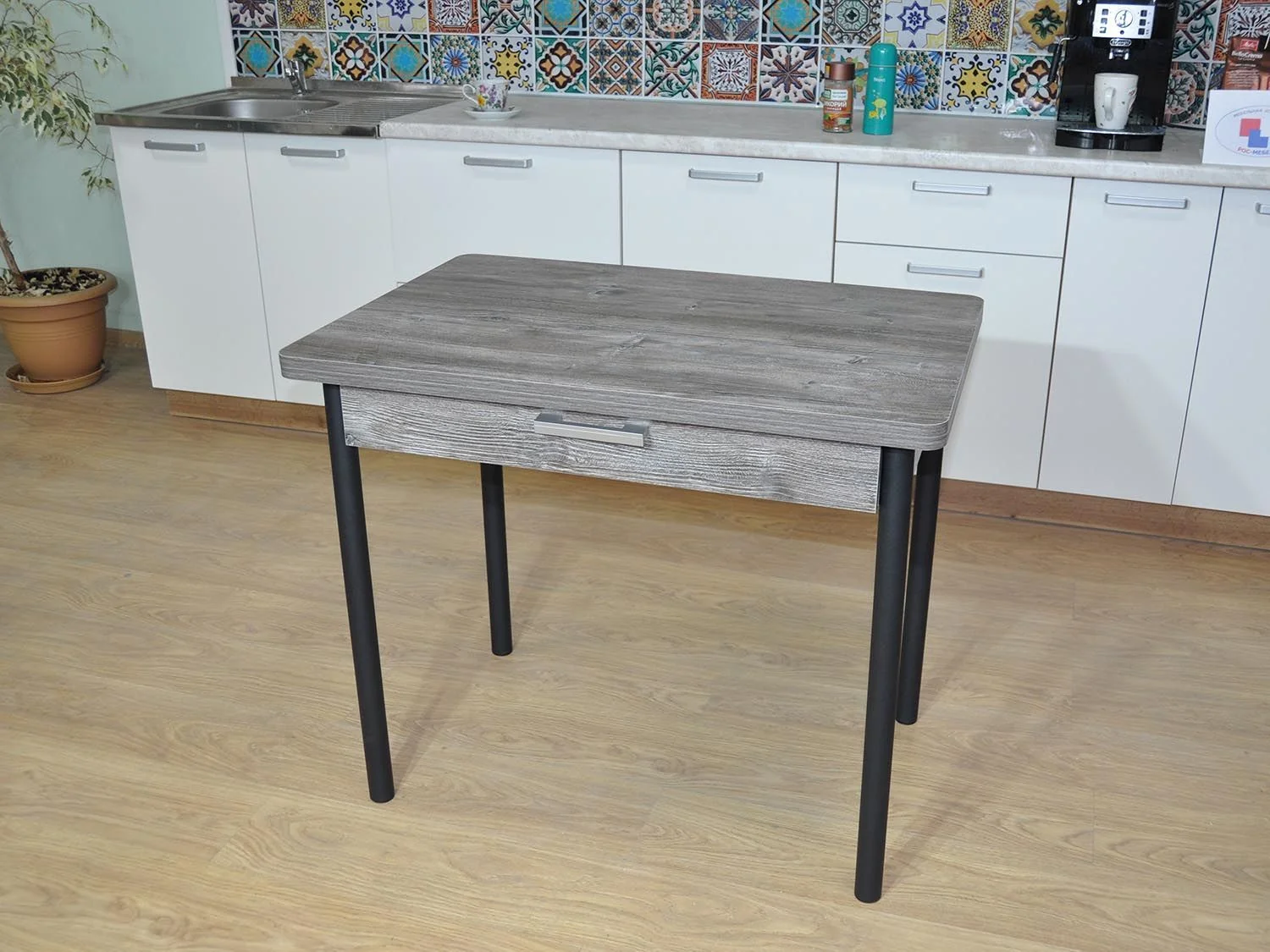 Симпл стол обеденный раскладной с ящиком / Сосна Пасадена/черный