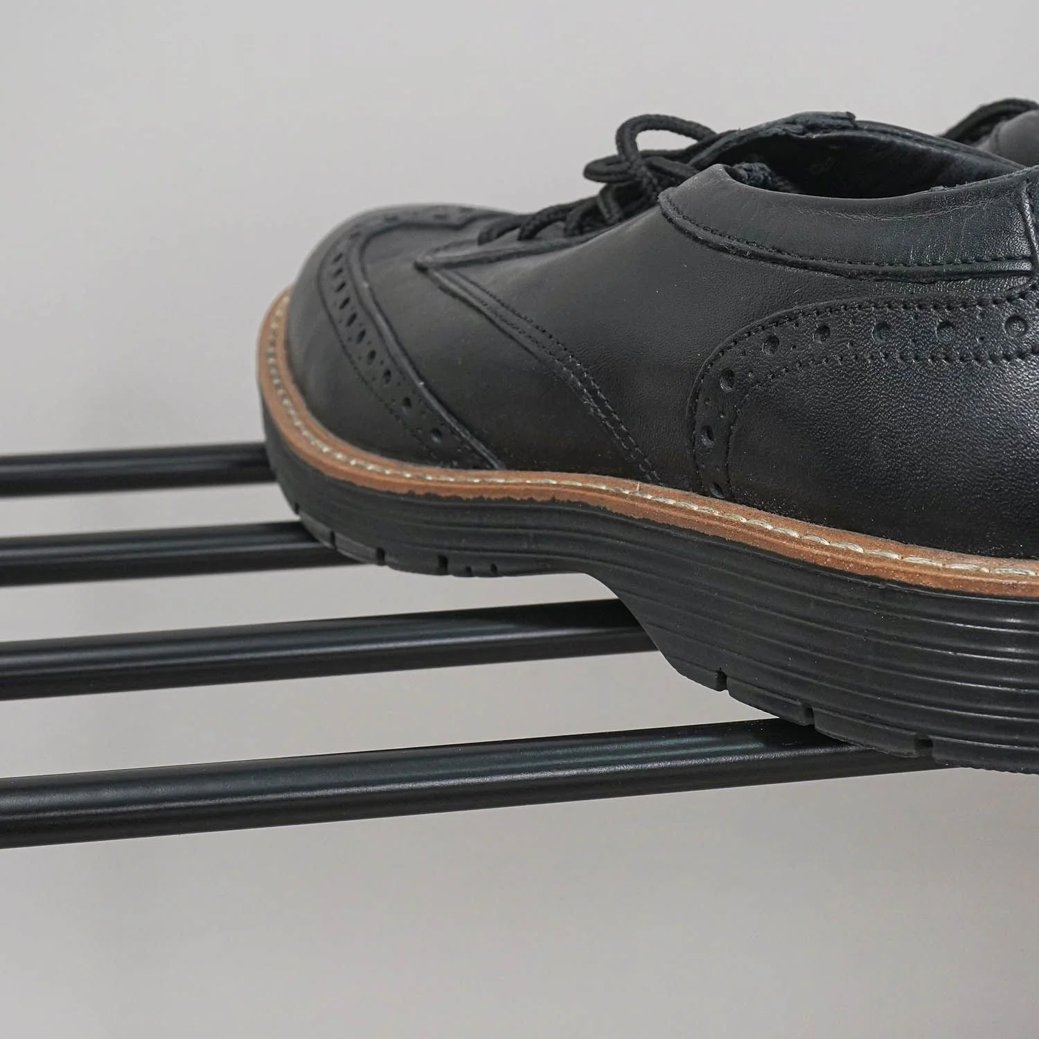 Подставка для обуви Альфа 33 с сиденьем и ящиком Черный