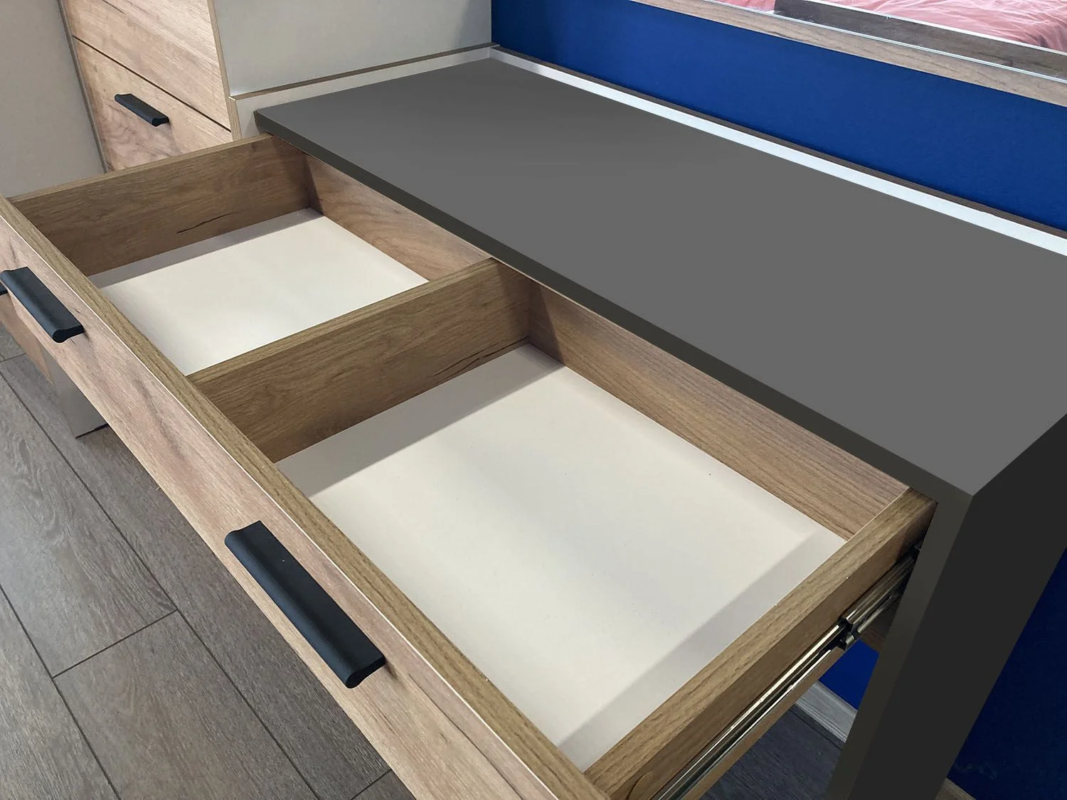 НМ 011.40 Стол туалетный Оттавия Антрацит/Дуб золотой