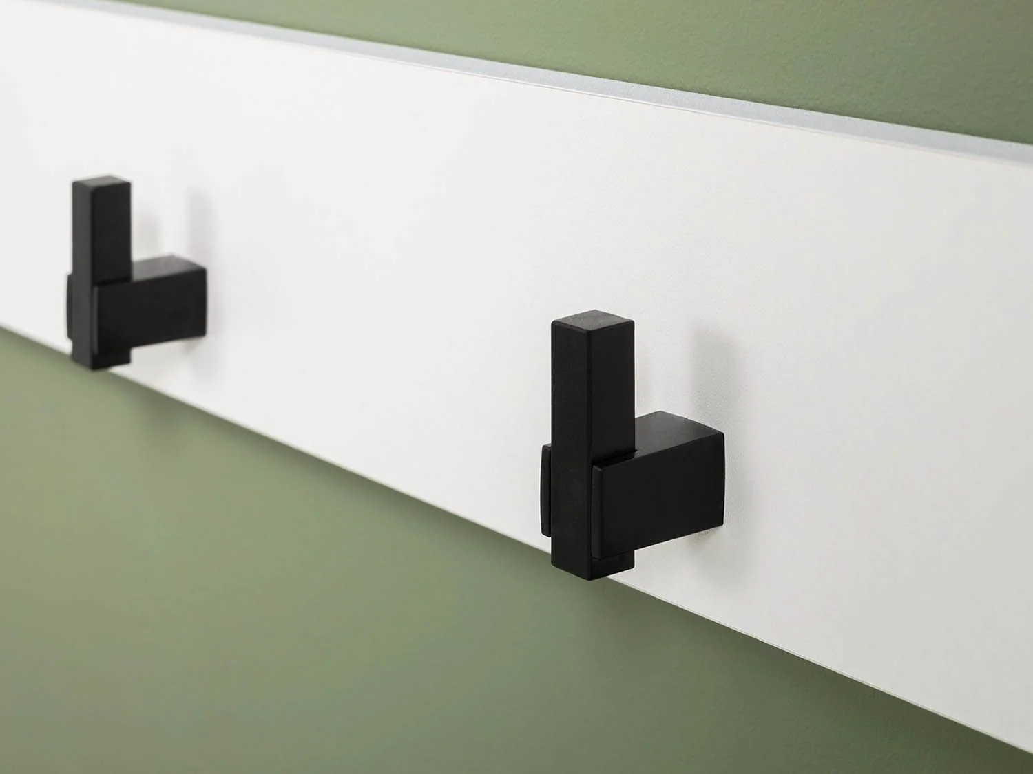 Эйр вешалка 16.551.02 Белый