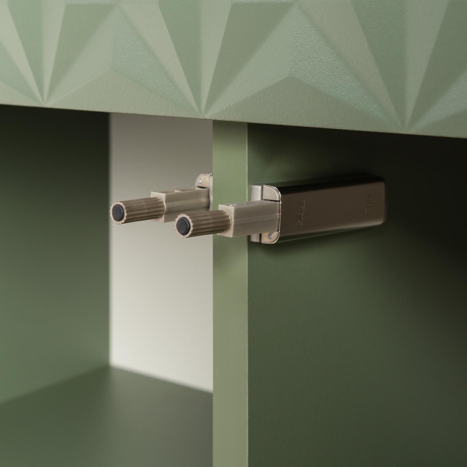 Марион шкаф-витрина 16.397.02 Дымчатый зеленый / Олива шагрень