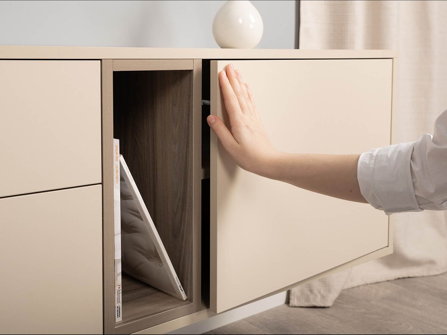 Тайл тумба под ТВ 16.62 Сатин/Эмили Блаш