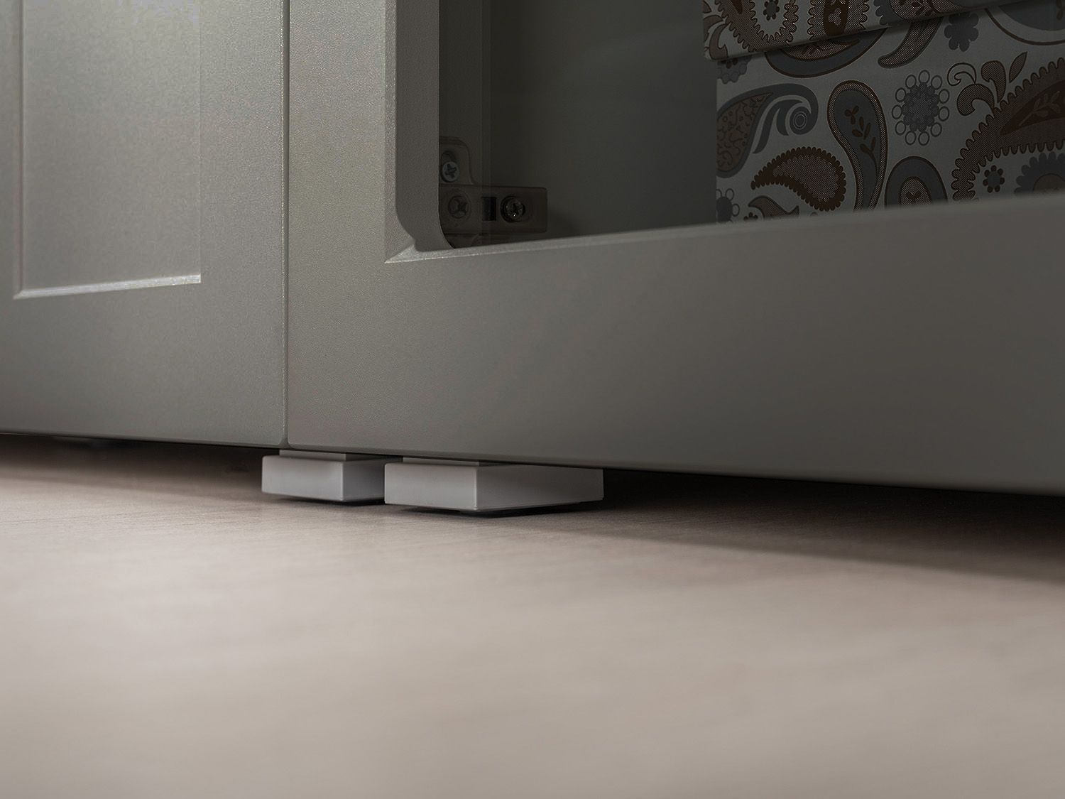 Остин Шкаф-витрина 16.394.03 графит/дуб золотой