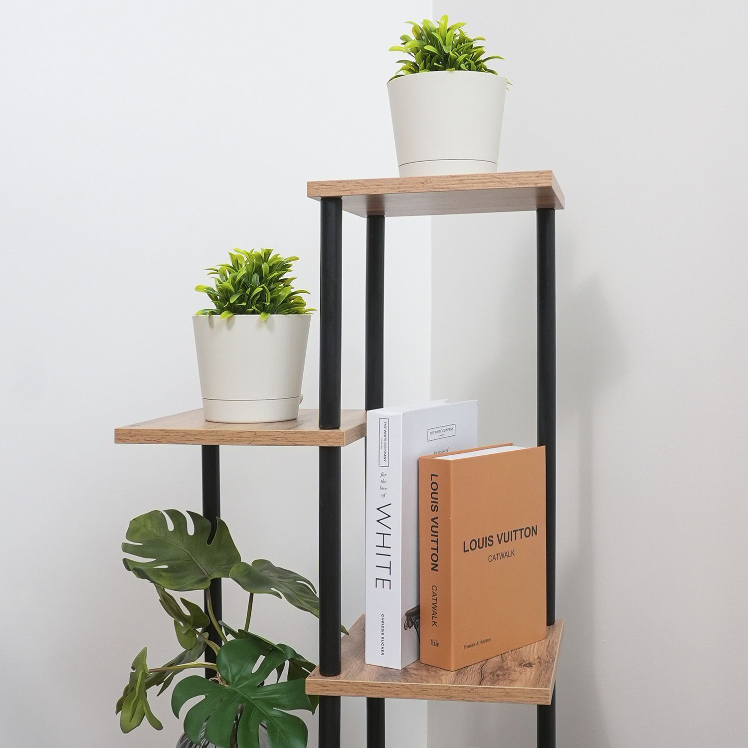 Подставка для цветов Шафран 15Л Черный