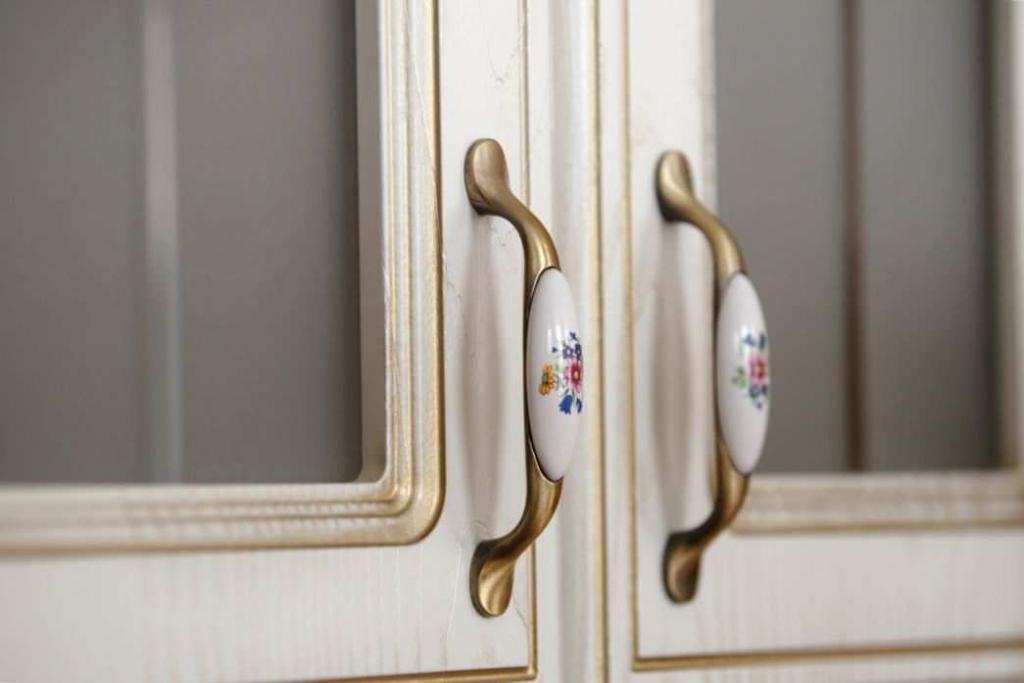 Кухня Анжелика 1700 / ясень патина