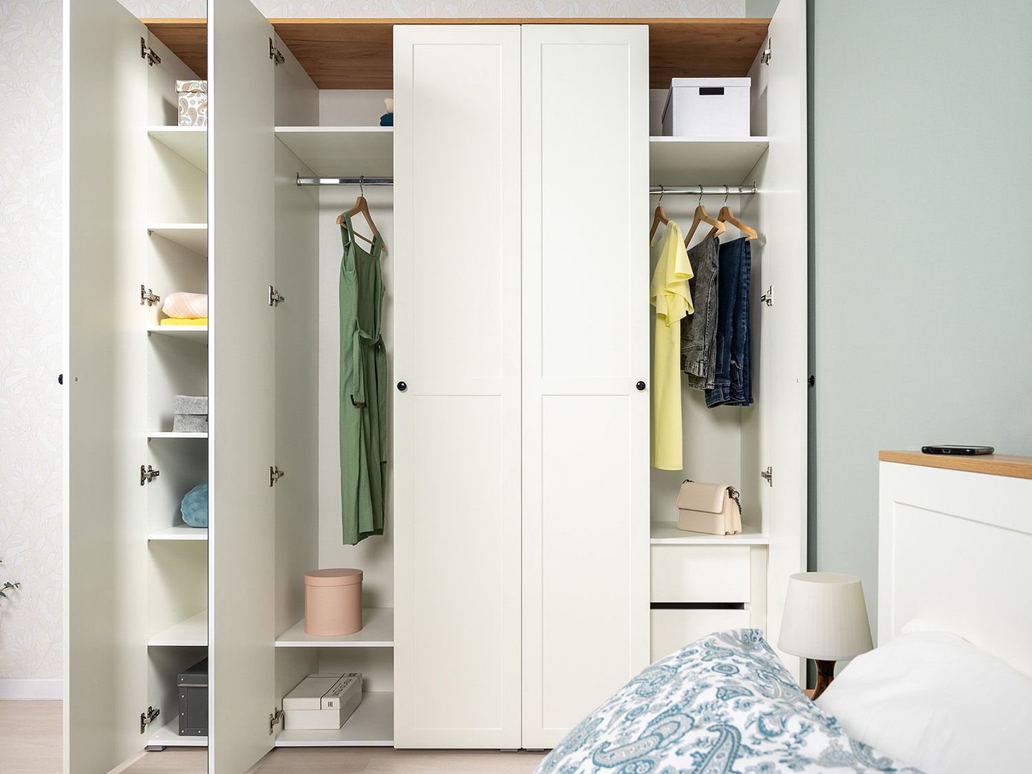 Спальня Остин 1 белый/дуб золотой