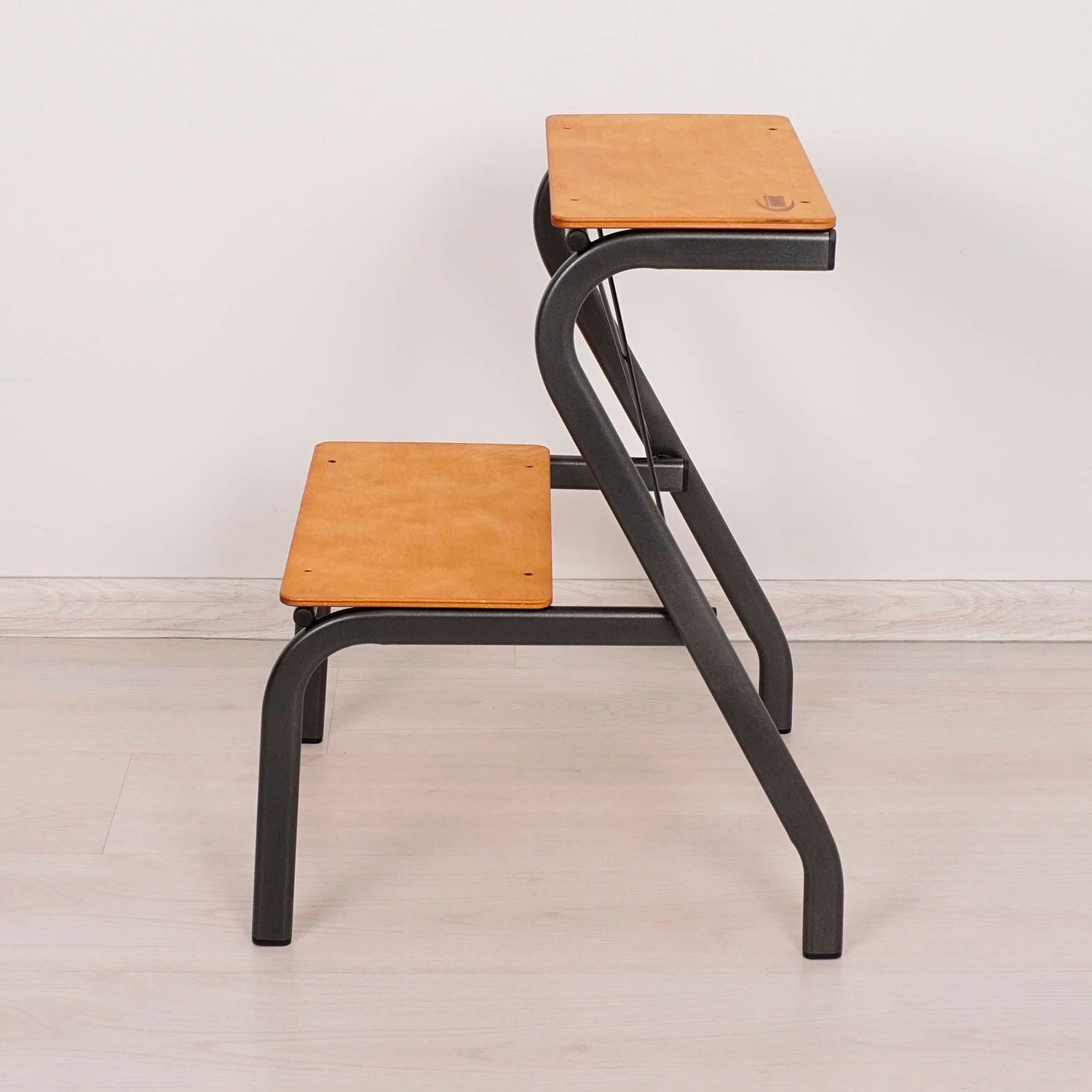 Табурет-стремянка Конёк Графит