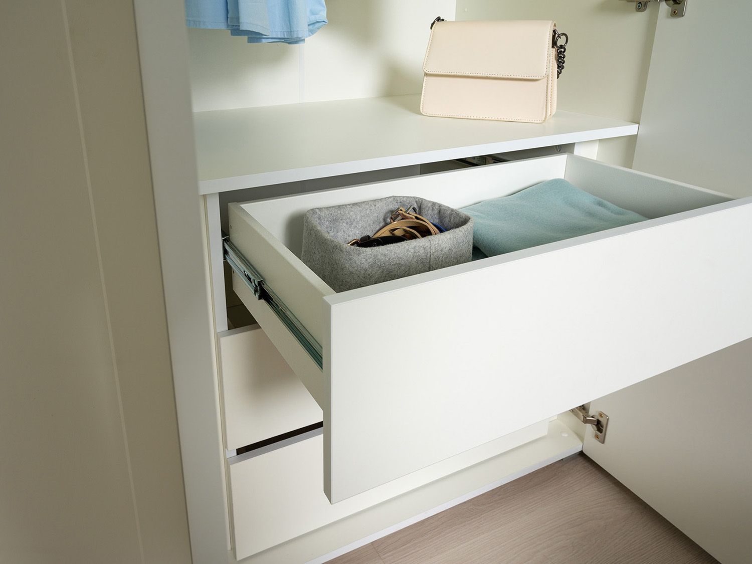 Спальня Остин 1 белый/дуб золотой