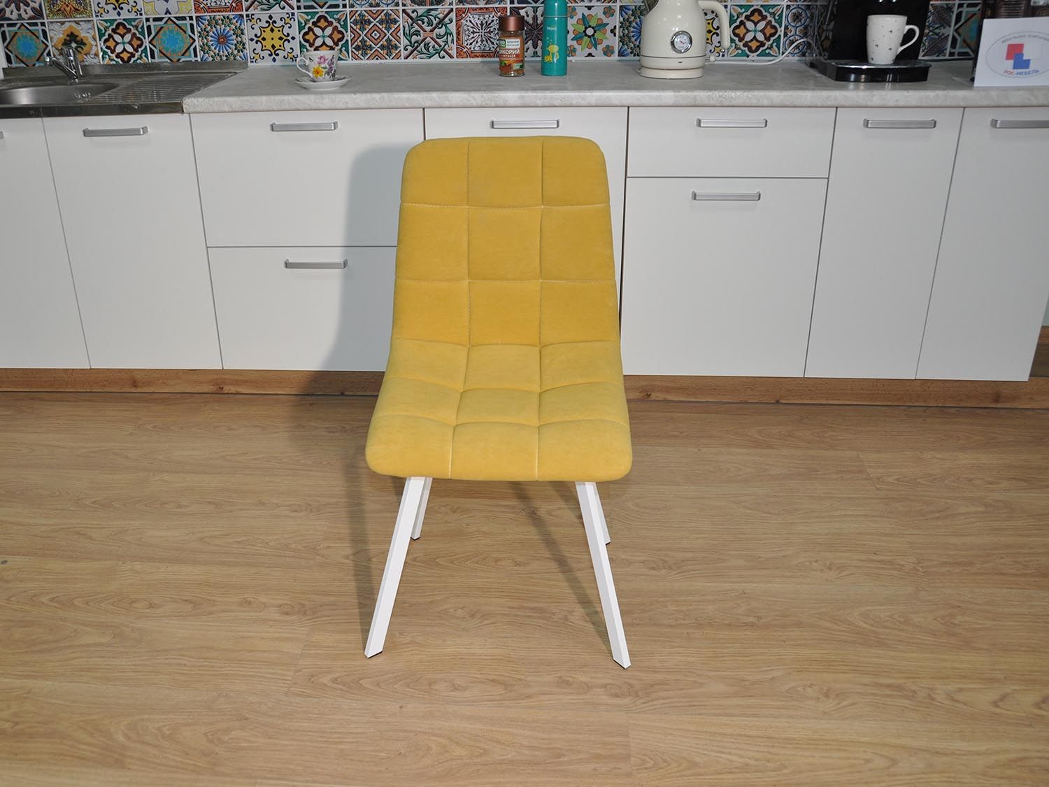 Стул ХИТ-2 / белый / горчичный