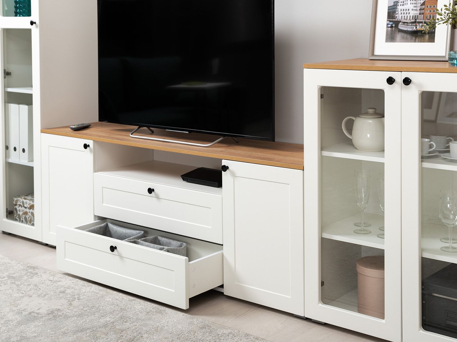 Остин Тумба под ТВ 16.47 белый/дуб золотой