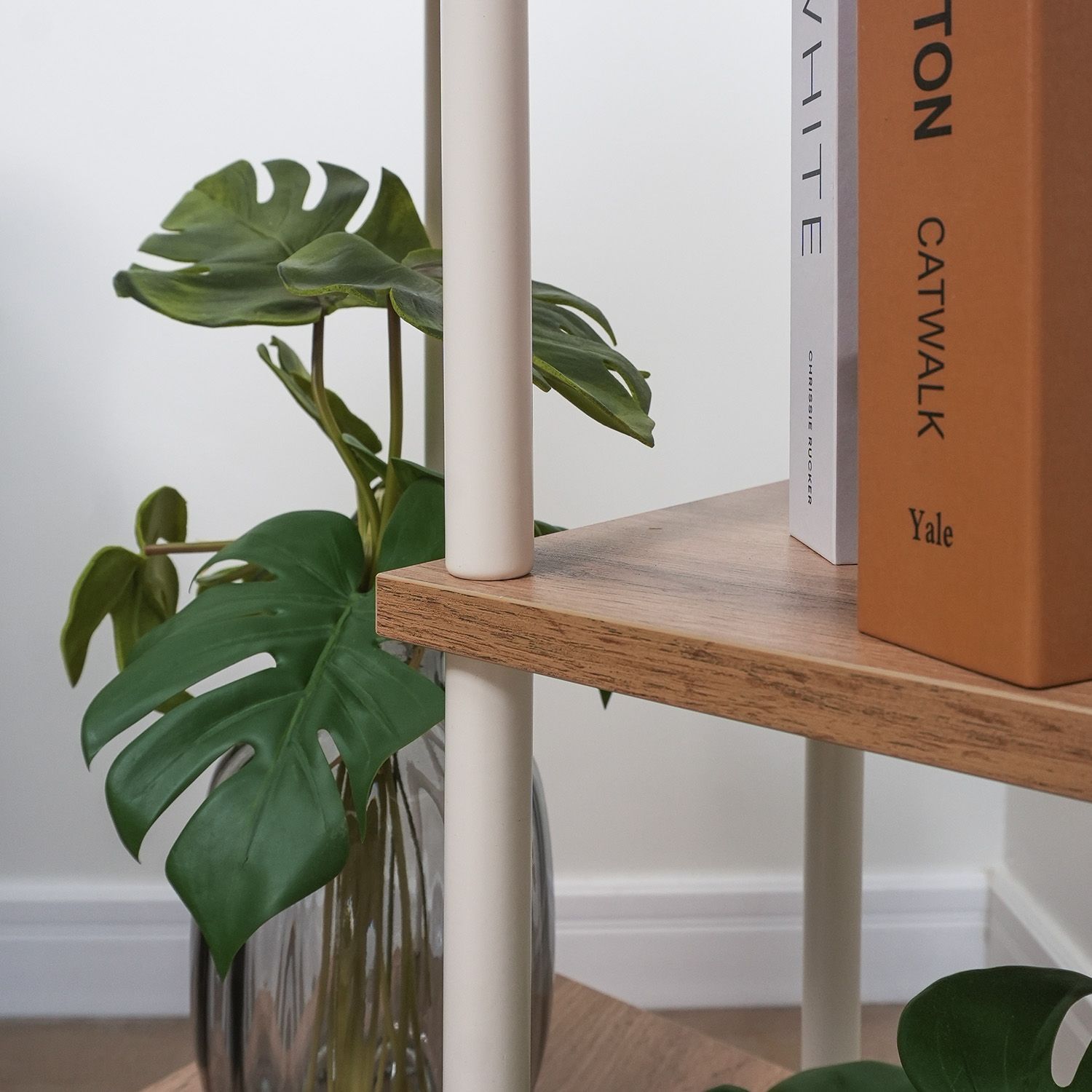 Подставка для цветов Шафран 15Л Белый