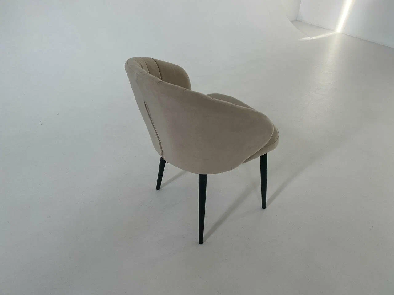 Стул З / черный /велюр бежевый